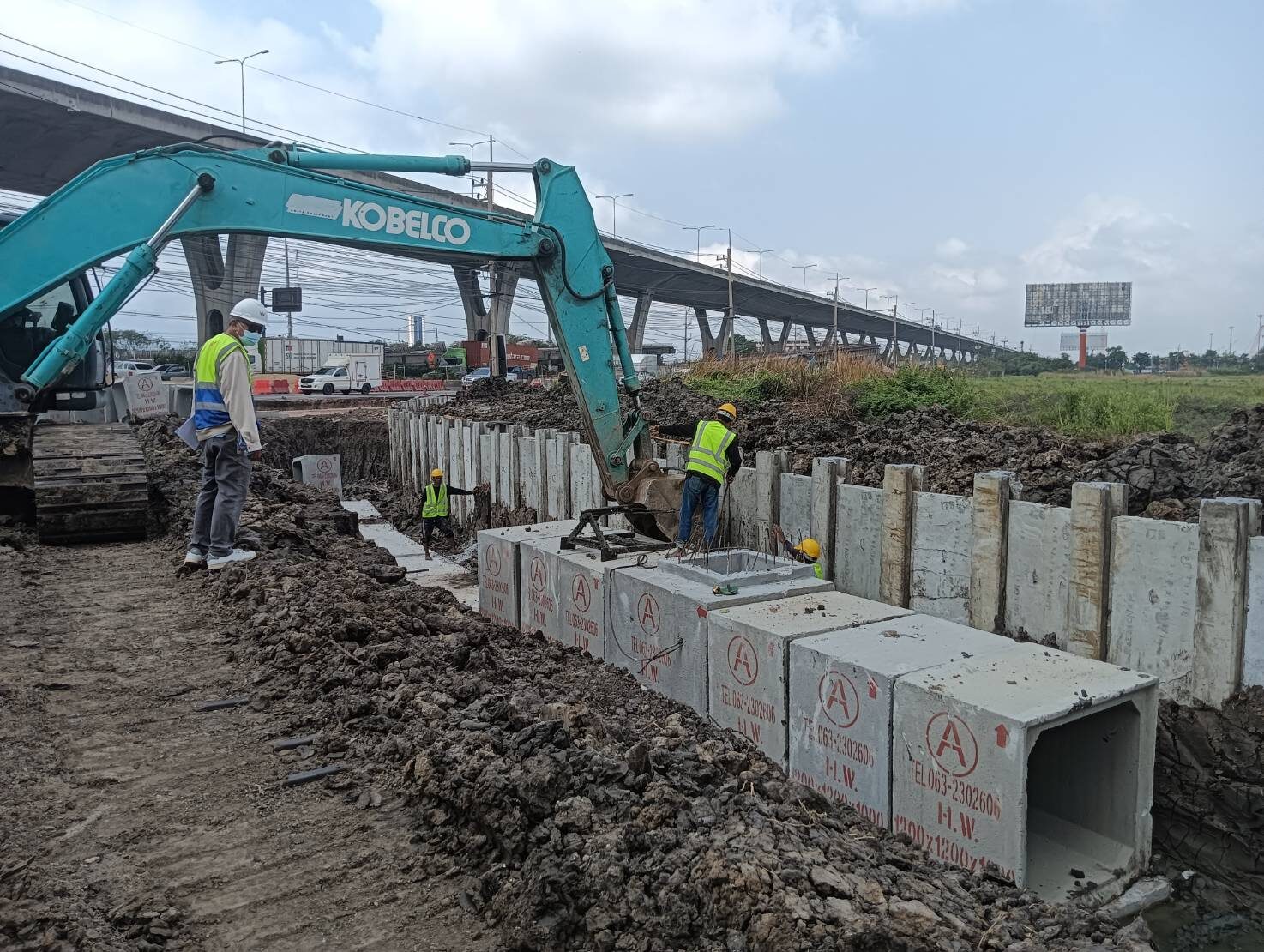 INTER STAKE box culvert installation